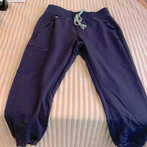 Fig scrub, set small petite bottom small top in purple